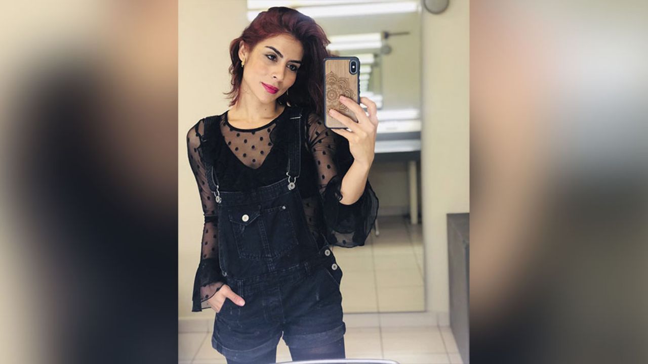 María León festeja su fin de semana con impactante baile en ropa deportiva