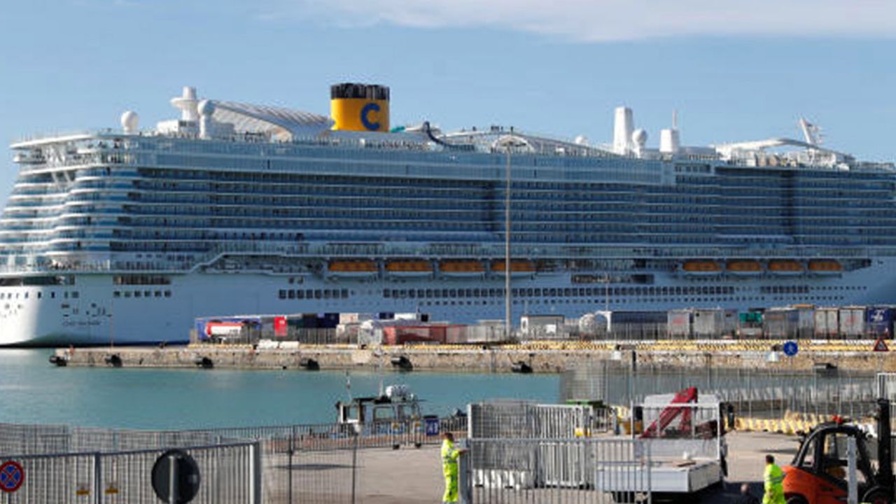 México niega la entrada a crucero con presuntos casos de coronavirus