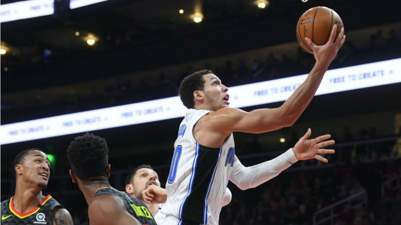 ‘Mágica’ victoria de Orlando ante los Hawks de Trae Young