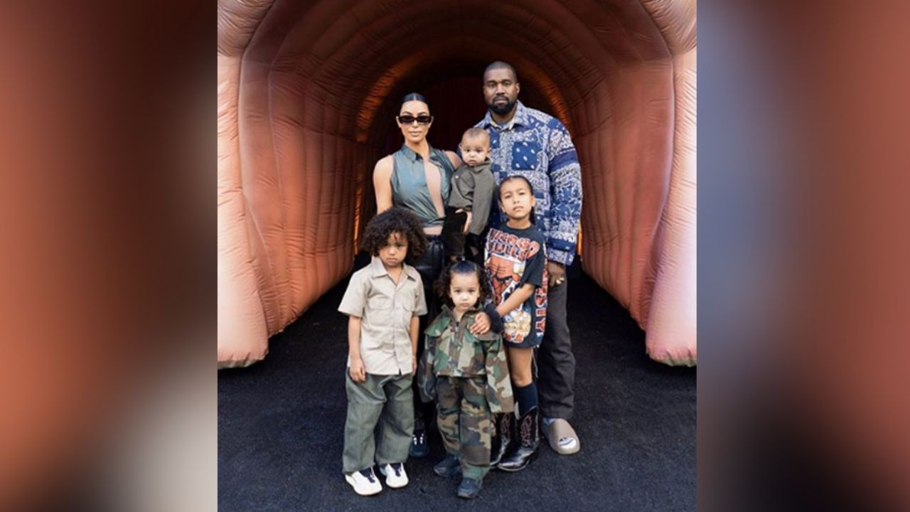 Kim Kardashian enternece Instagram con paseo en parque junto a sus hijas