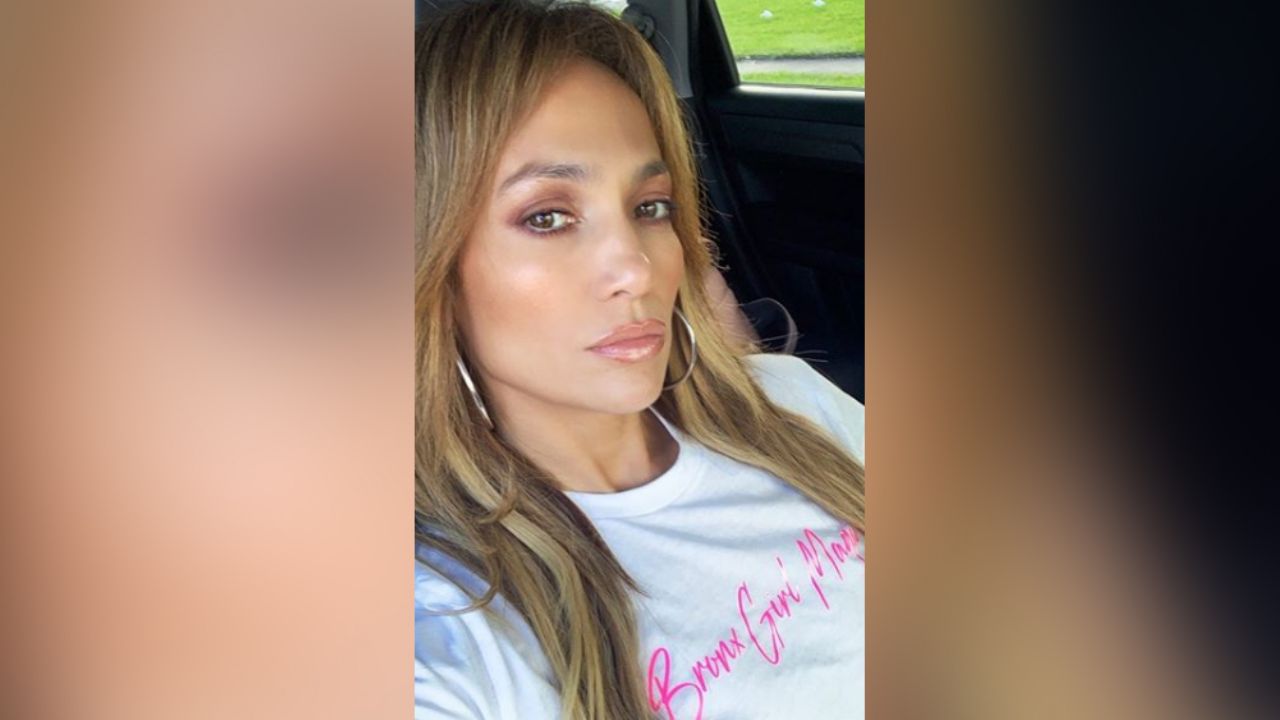 Jennifer Lopez impacta al mostrarse al natural desde su estudio de grabaciones
