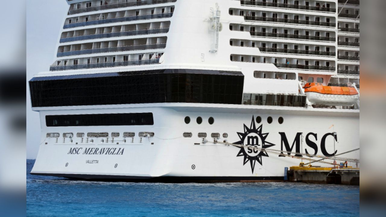 Reportan al menos 7 mexicanos a bordo del crucero varado en Cozumel