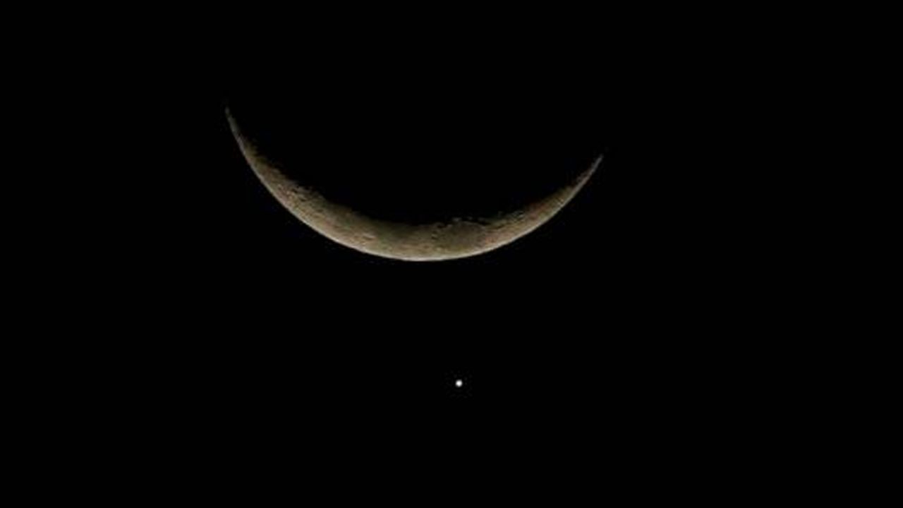 El planeta Tierra presenciará el ‘Beso Celestial’ entre la Luna y Venus