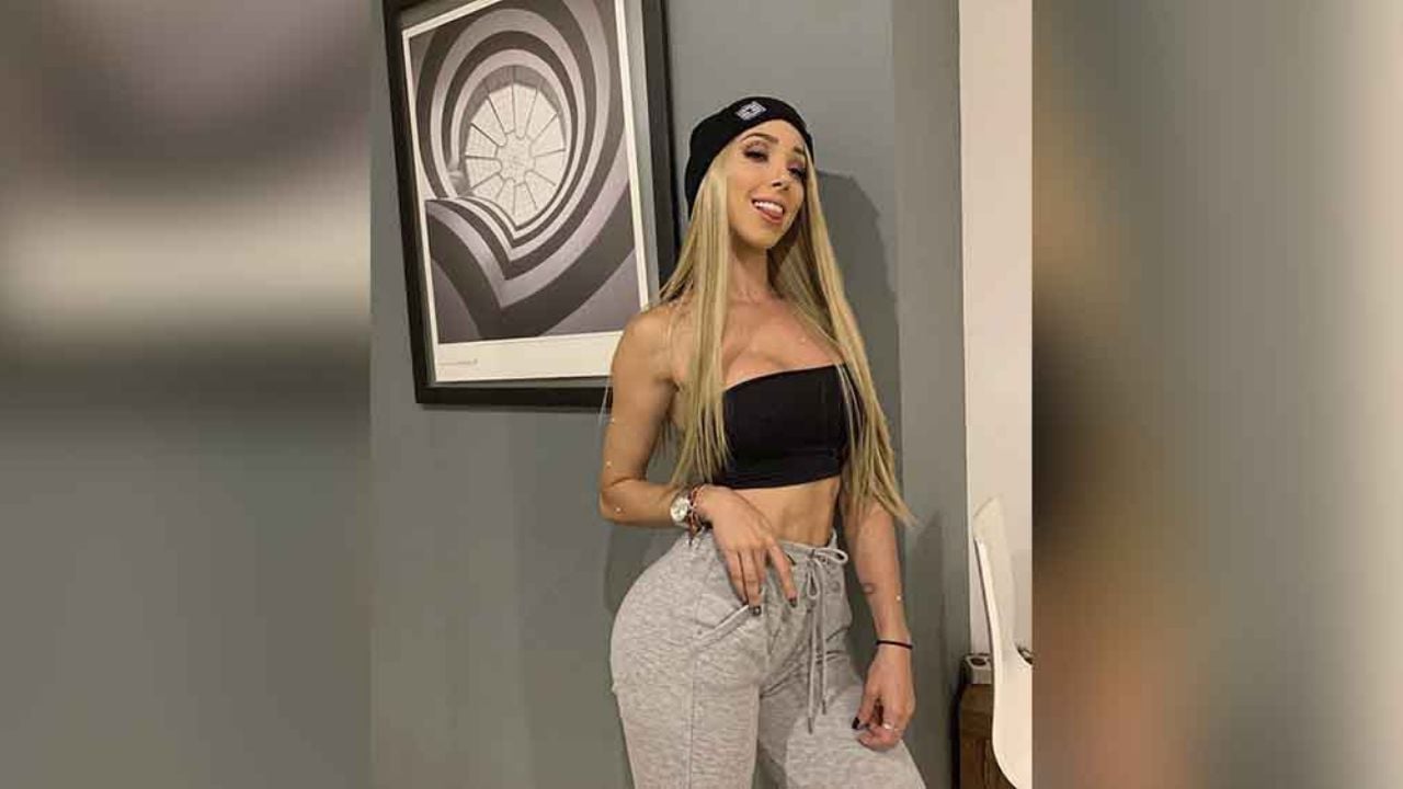 Danik Michell prende Instagram al ejercitarse en el parque en ropa ajustada