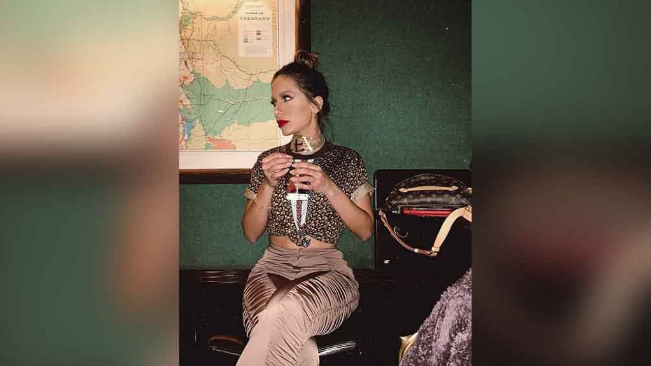 Anitta infarta a espectadores de su concierto con su revelador vestuario