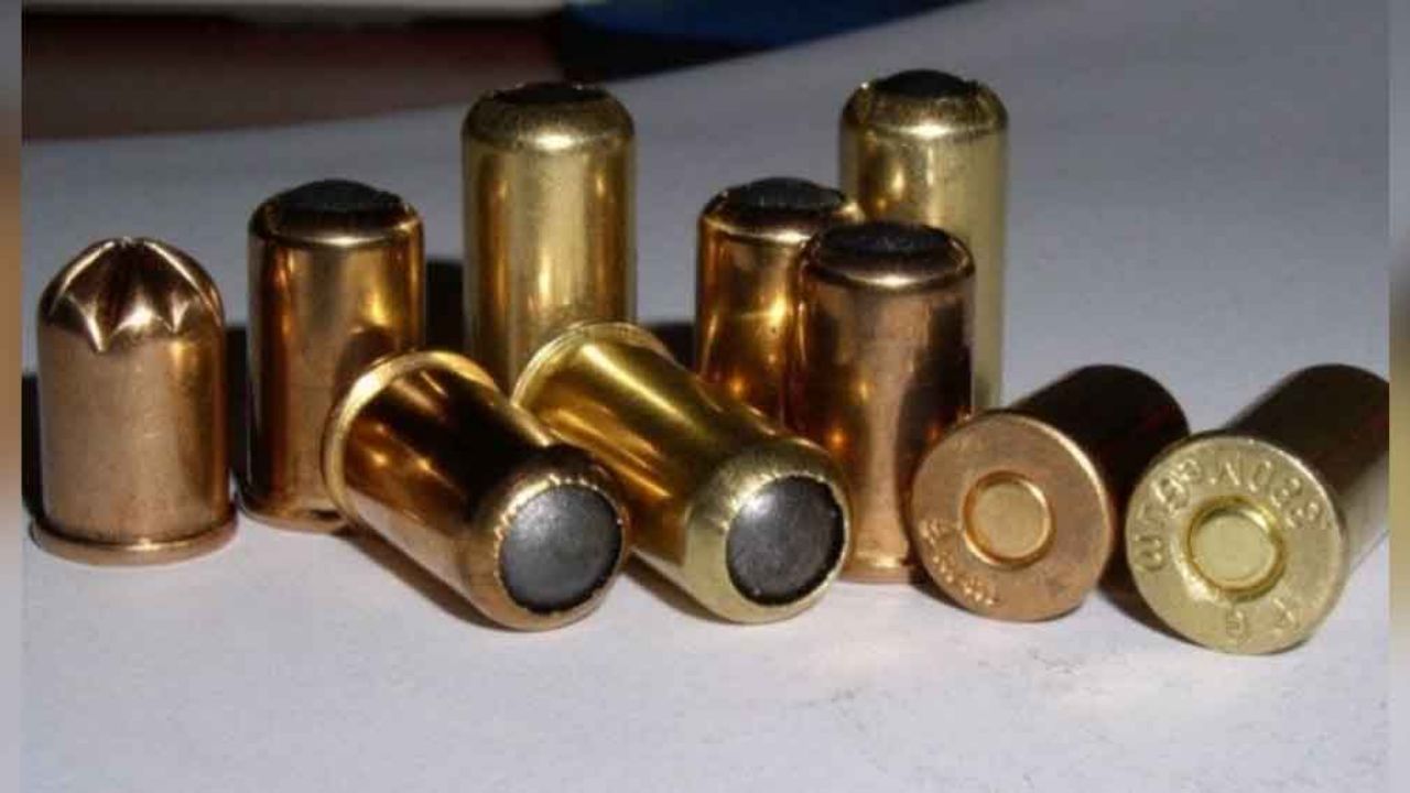Hombre se mata al jugar a la ruleta rusa mientras se lucía con una mujer