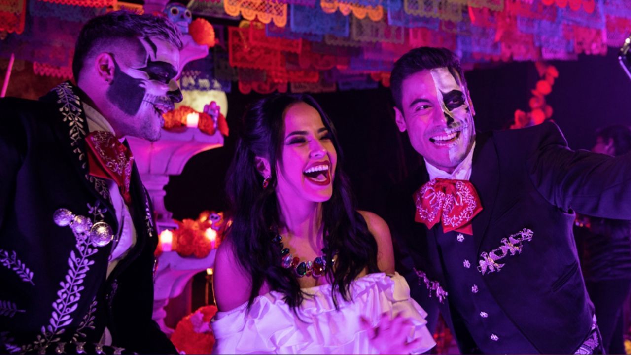 Becky G ‘revienta’ redes al aparecer con Carlos Rivera y Pedro Capó en video