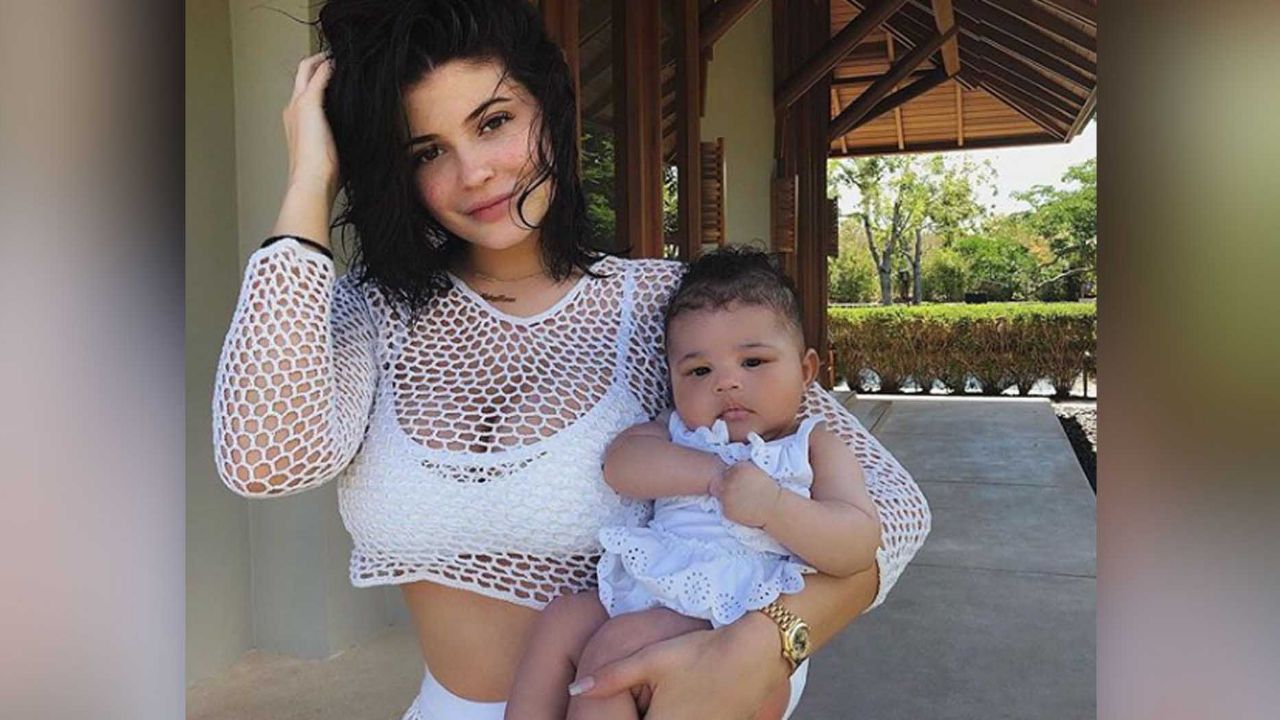 ¡Qué tierna! Kylie Jenner presume el talento de Stormi para posar