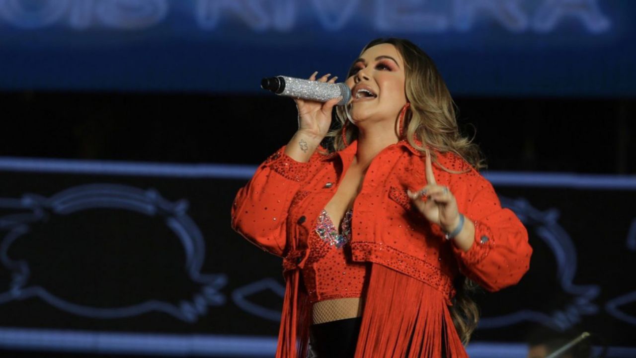 Sin pena alguna, Chiquis le ‘perrea’ a conductora de ‘Venga La Alegría’