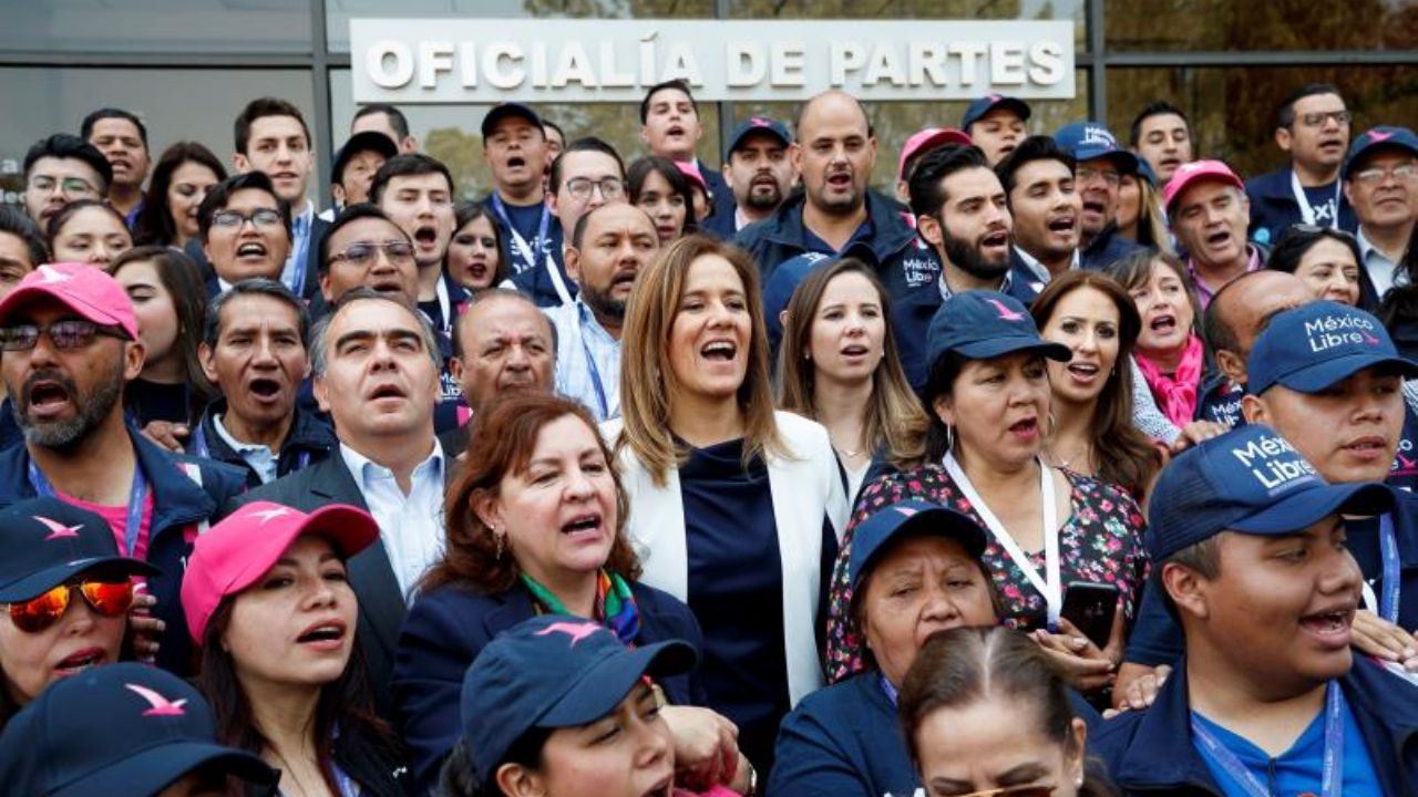 México Libre entrega su solicitud para registrarse como partido político