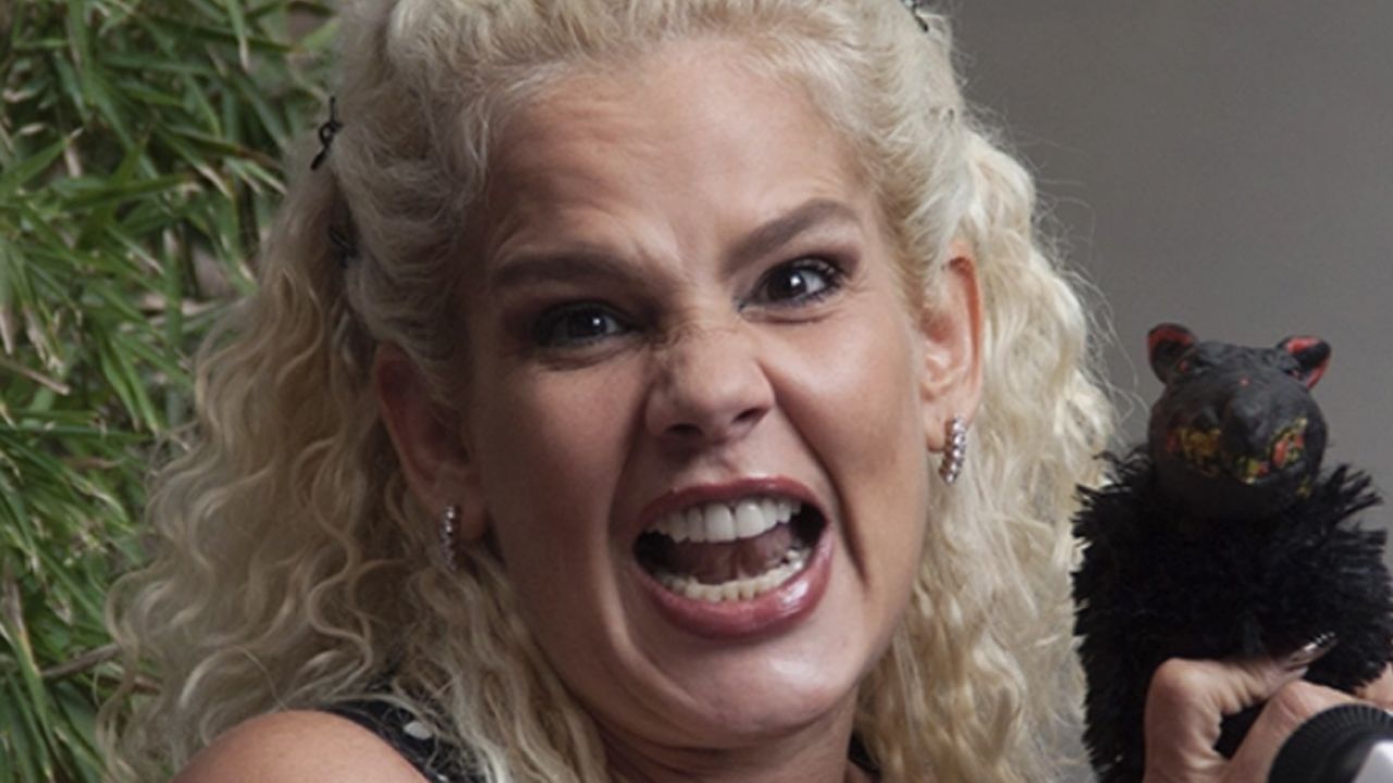 “Horrible” vestimenta de Adamari López hace enfurecer a Niurka Marcos