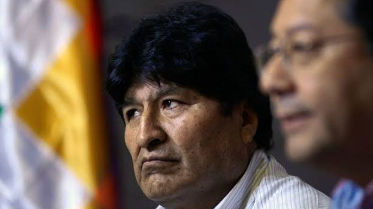 VIDEO: Detienen a 2 exfuncionarios de Evo Morales al intentar viajar a México