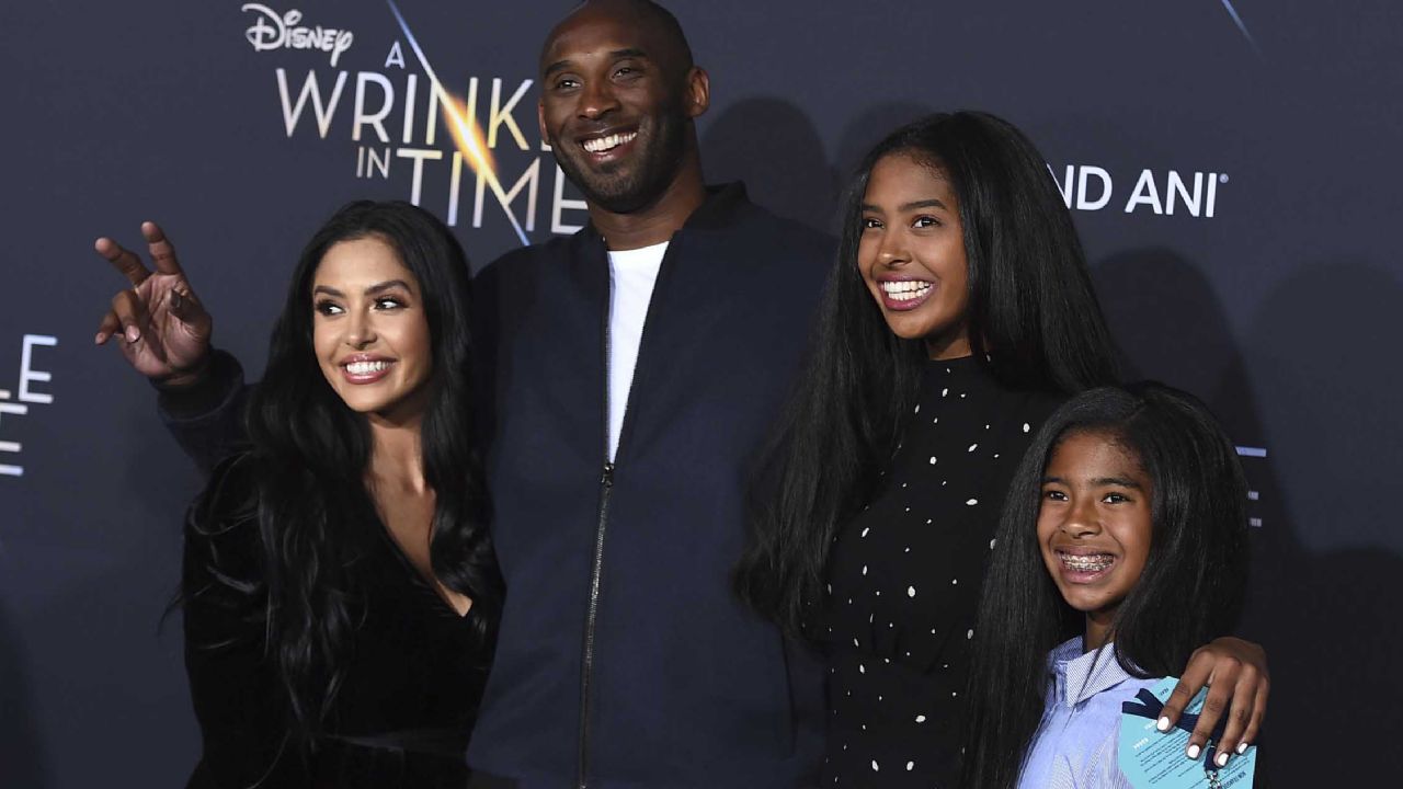 VIDEO: Kobe Bryant, de estrella de la NBA a un entregado padre de familia