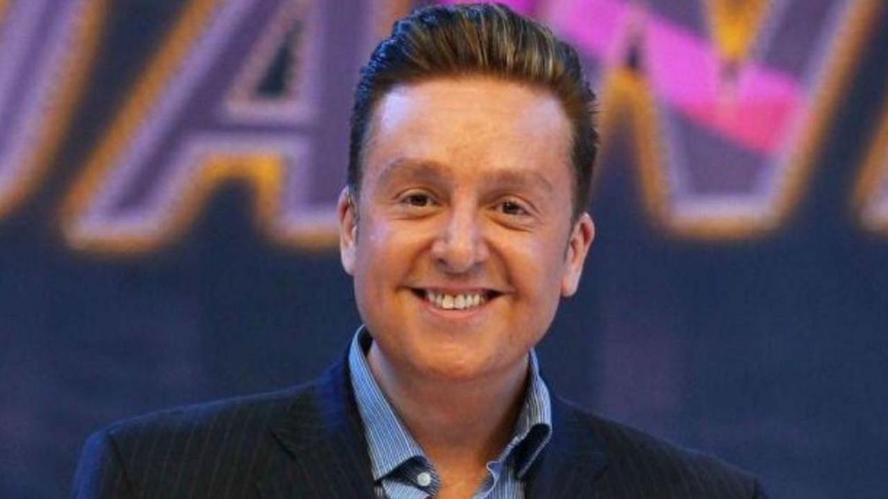 Daniel Bisogno ‘ventanea’ a compañeras por ‘cochinos’ hábitos en el baño