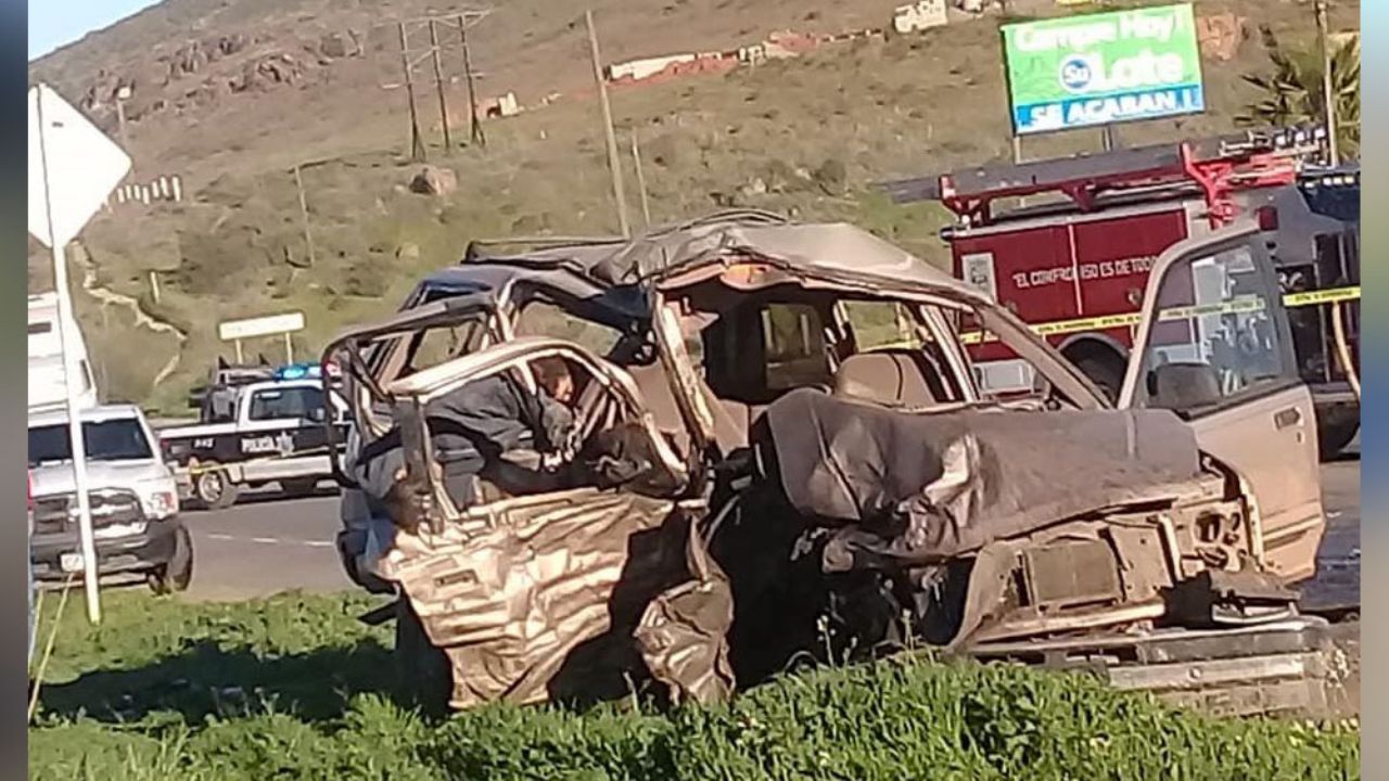 Fatal accidente en BC cobra la vida de 4 personas y deja lesionadas a 7