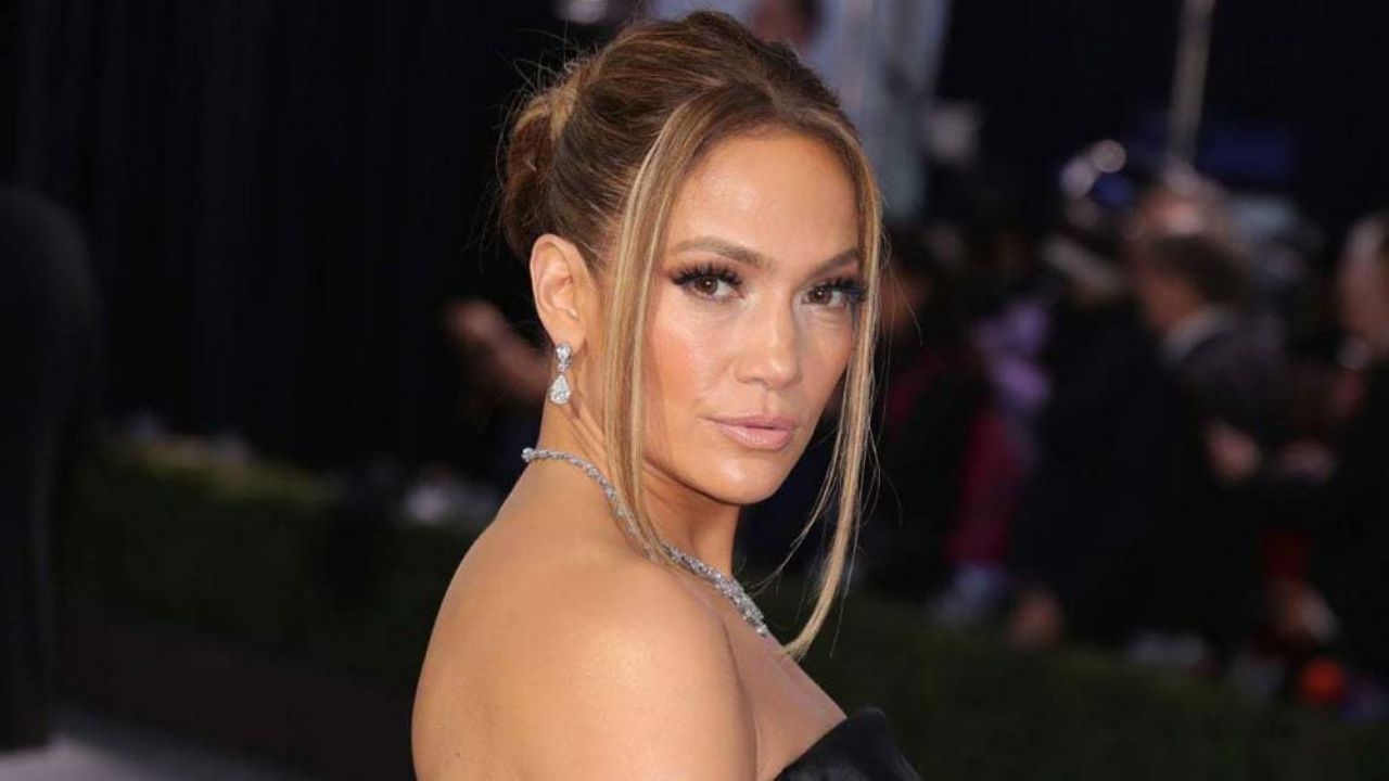 JLo solicita ayuda a fans para armar setlist de su show en el Super Bowl LIV