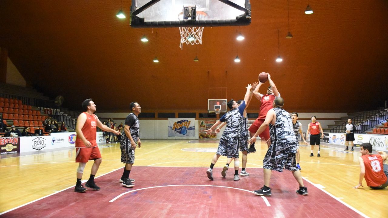 El Carreton se lleva el primer juego en la final del basquetbol navojoense