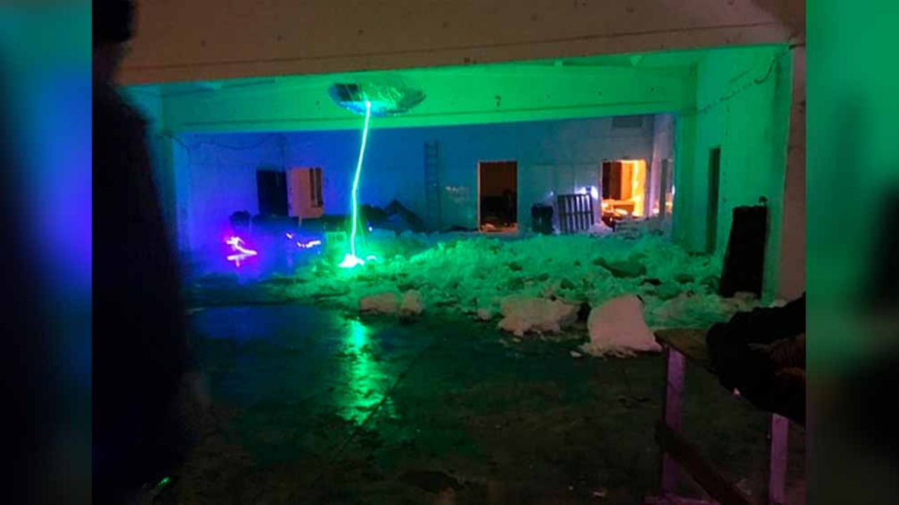 Joven muere durante fiesta tras colapso de techo por la nieve; hay 4 heridos