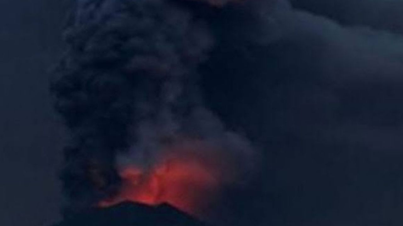 (VIDEO) Alerta en Japón: Monte Shindake entra en erupción otra vez