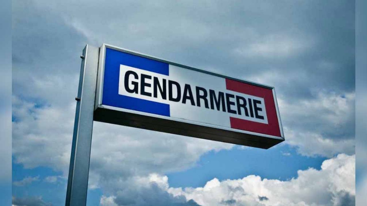 Francia: Hieren a tiros a hombre que apuñaló a oficial en la mano