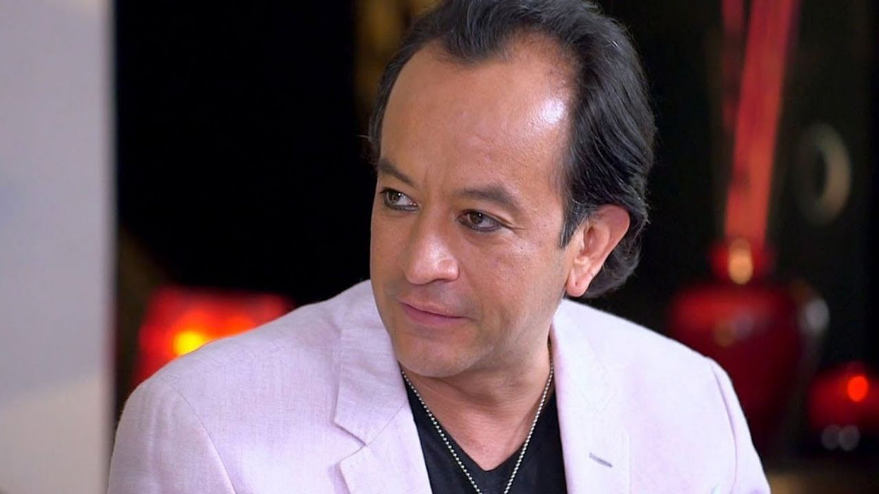 Tras derrota de los 49ers, Germán Ortega paga apuesta y luce sexy tanga