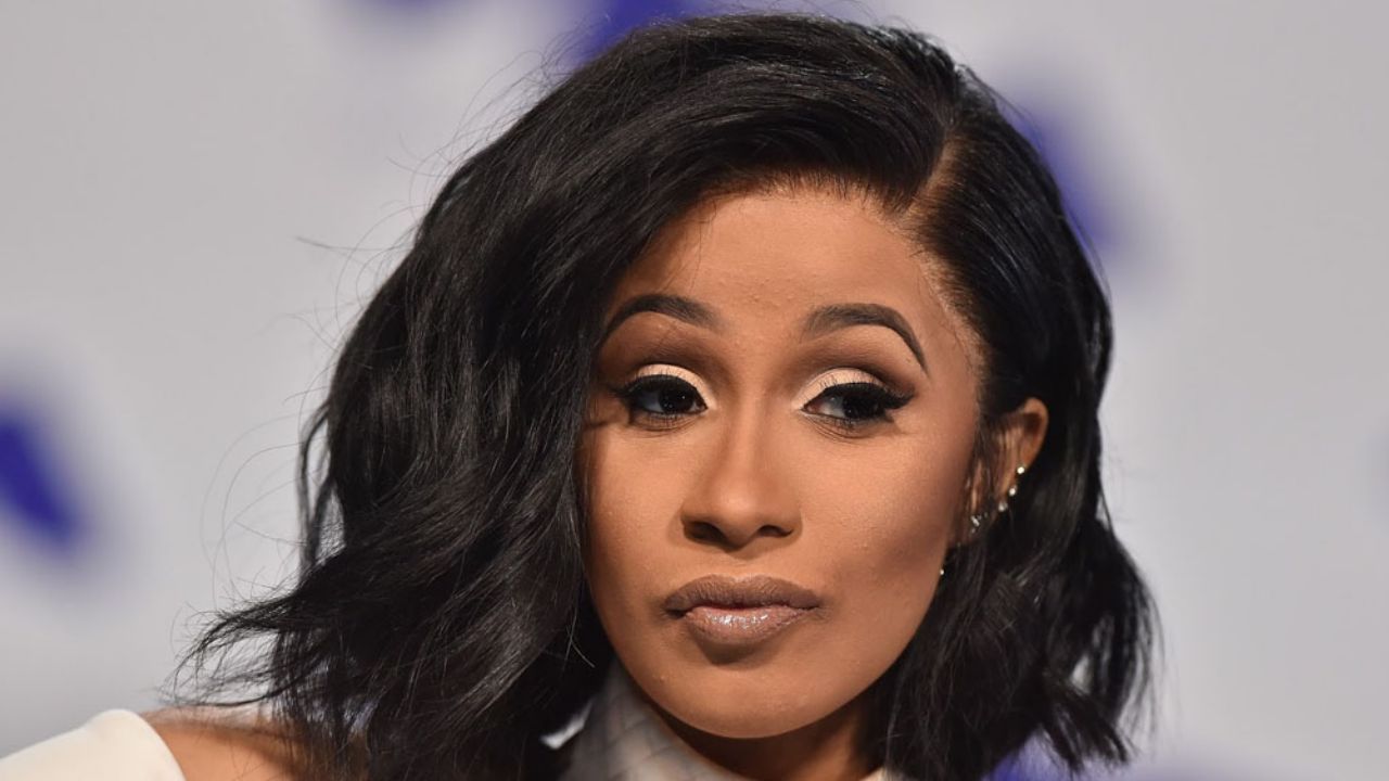 “Faltó pu…, ciega, sola mula”: Cardi B sobre show de Shakira en Super Bowl