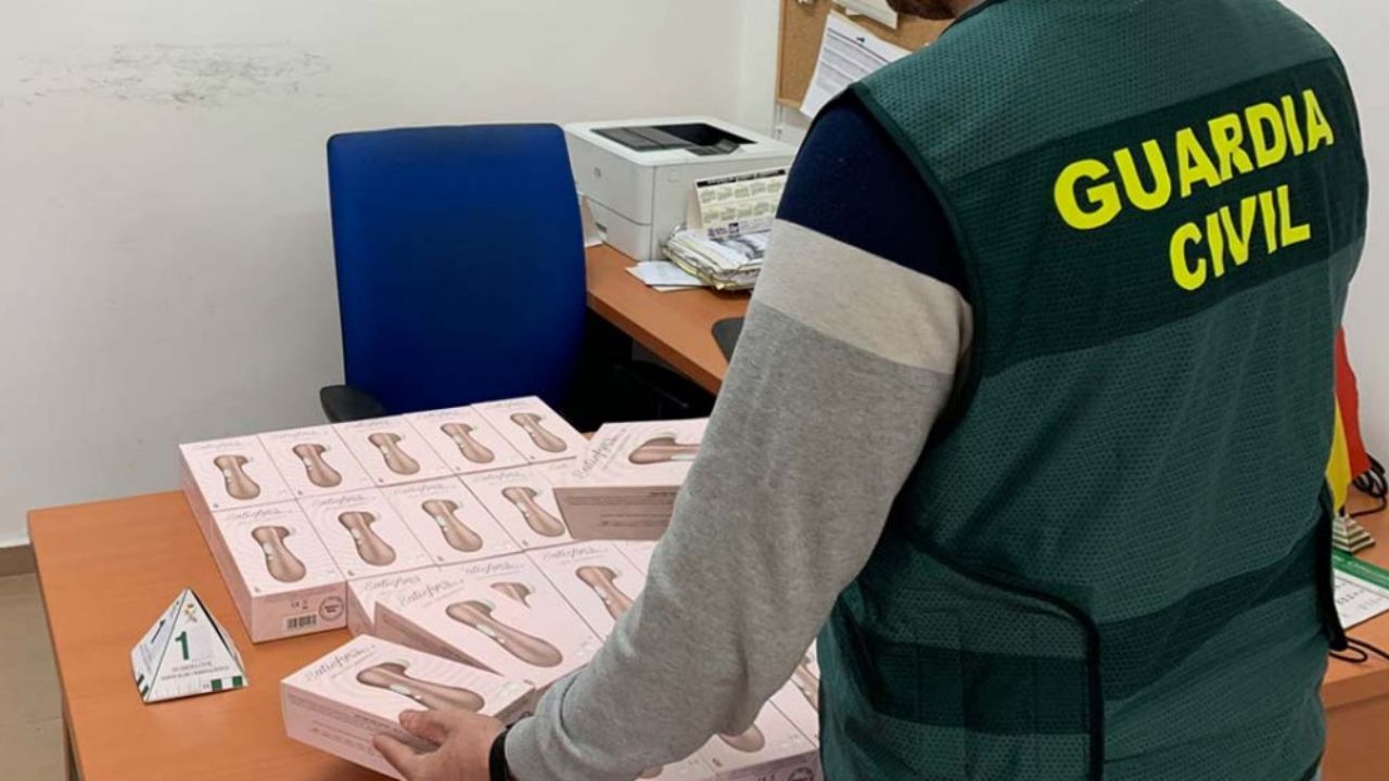 Mujer roba vibradores y los regala a sus vecinas; la llaman ‘Chica Robin Hood’