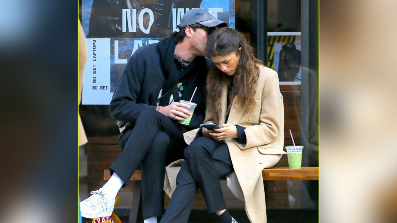 Jacob Elordi le da un beso a Zendaya mientras pasean por Nueva York