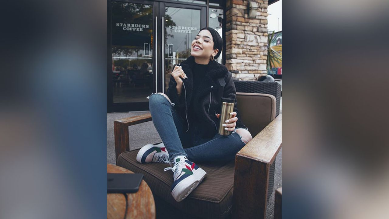 Desde la intimidad de su baño, Kenia Os derrocha sensualidad en lencería