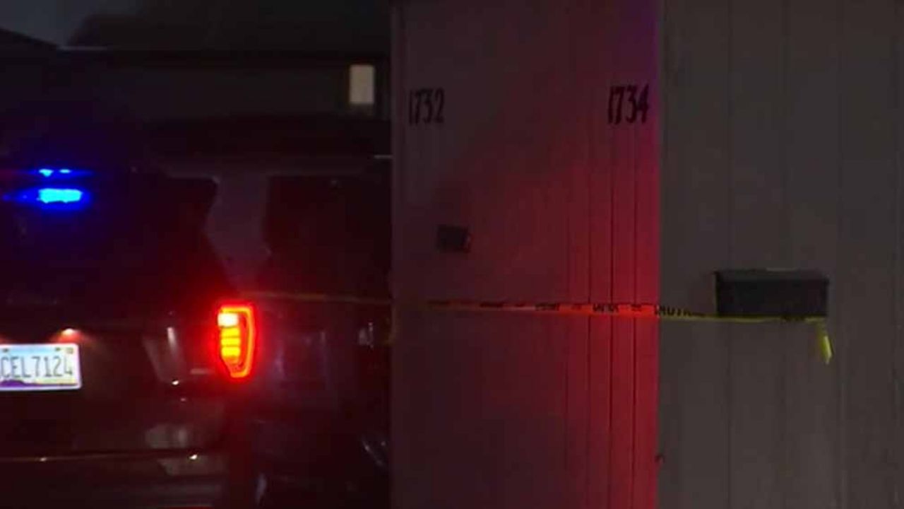 Tragedia: Madre muere tras colapsar, cae encima de su bebé y lo asfixia