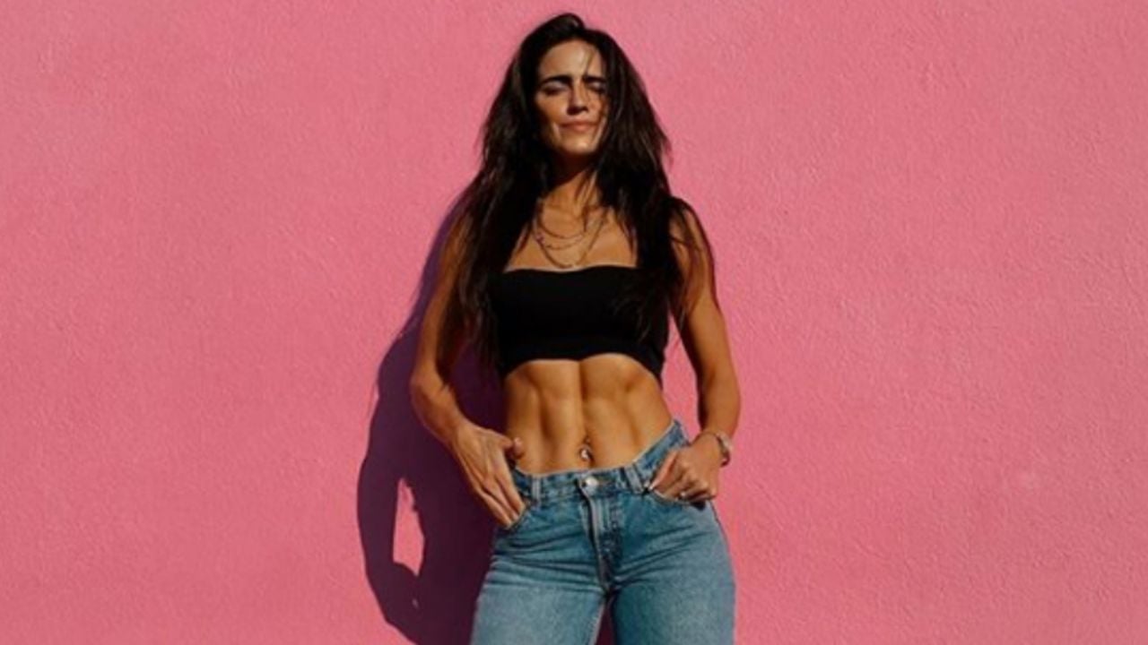 ¡Qué calor! Bárbara de Regil exhibe su figura en apretado short ‘cachetero’