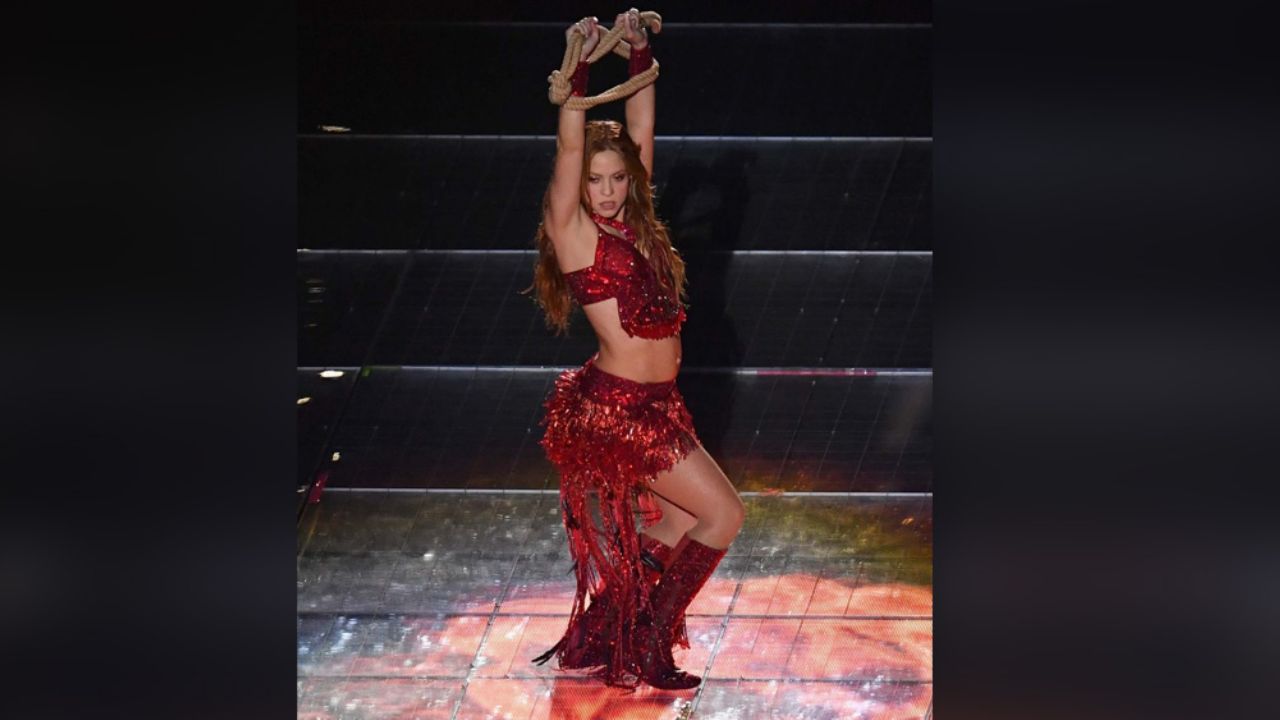 ¡30 mil cristales Swarovski! El garrafal costo de las botas de Shakira para el SB