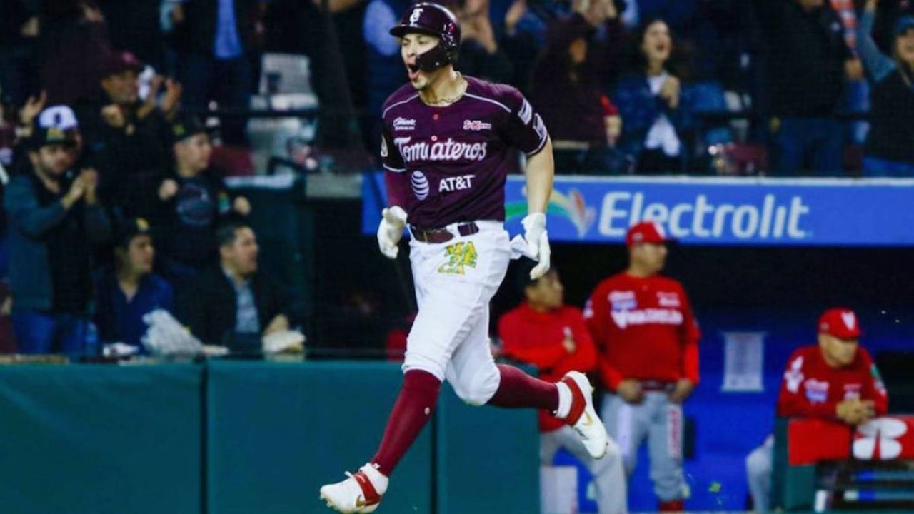 Joey Meneses llega a un acuerdo con Boston para jugar en Ligas Menores