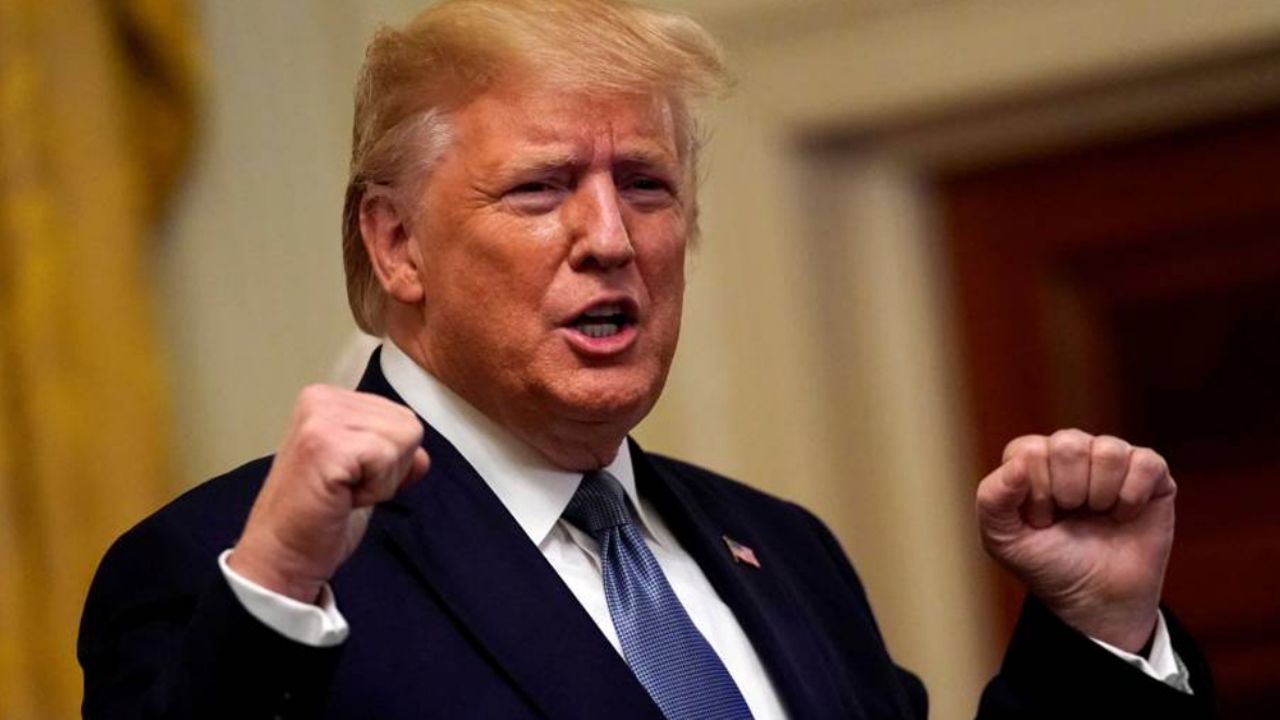 Donald Trump festeja victoria y se burla del ‘Impeachment’ con memes