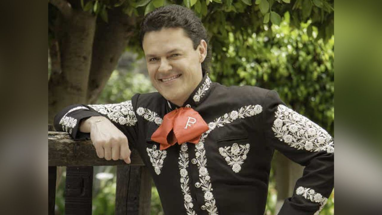 Exmúsicos de Pedro Fernández retiran demanda millonaria contra el cantante