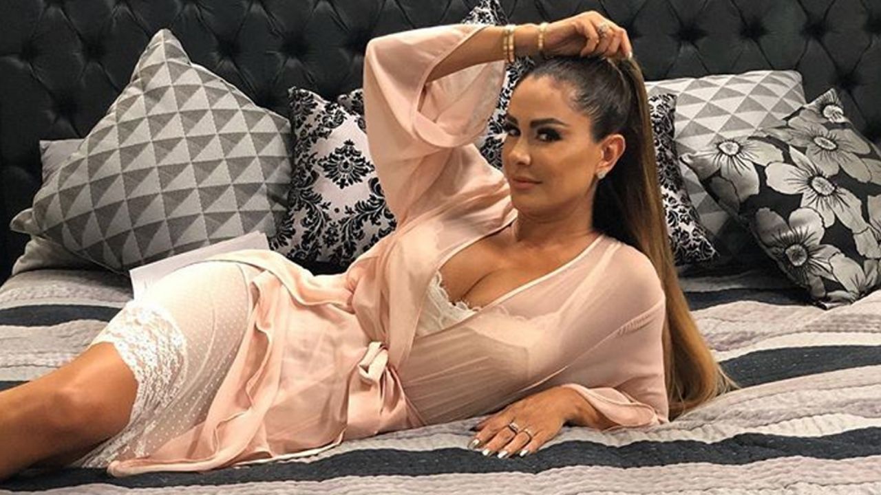 Ninel Conde se olvida de las críticas y se muestra muy hot en ropa deportiva