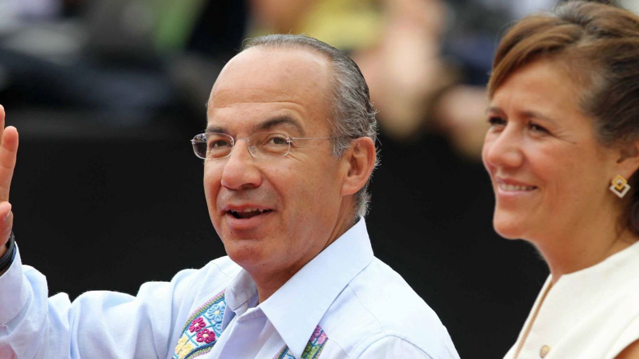 AMLO da la bienvenida a México Libre, el partido de Felipe Calderón