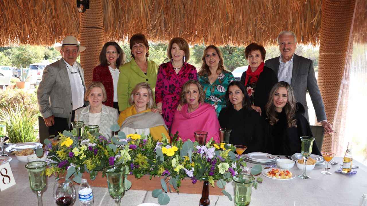 Almita Bours de Antillón tiene un bello festejo por cumplir un año más de vida