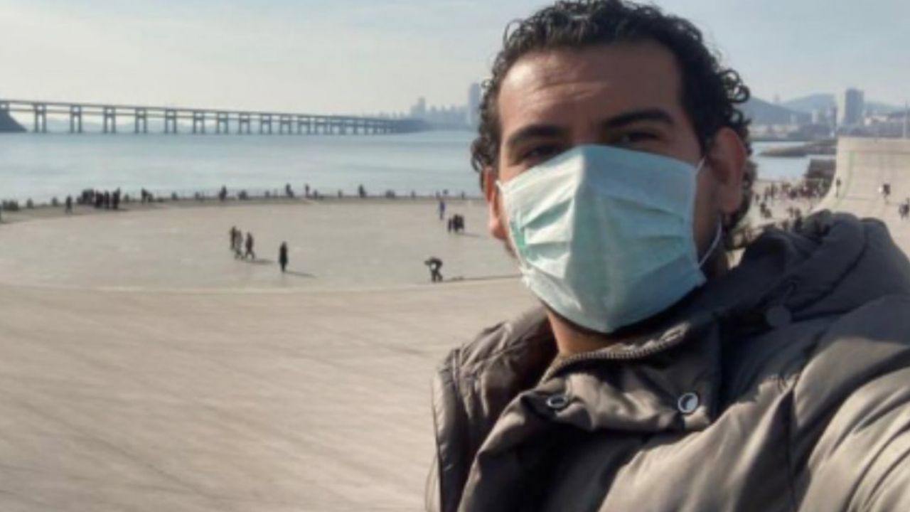 Portero mexicano vuelve tras estar varado en China por el coronavirus