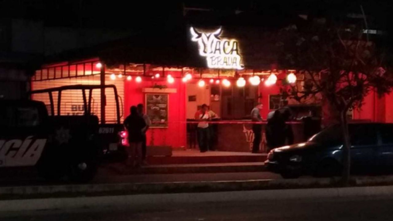 Pistolero desata balacera en bar de Playa de Carmen; 1 muerto y 3 heridos