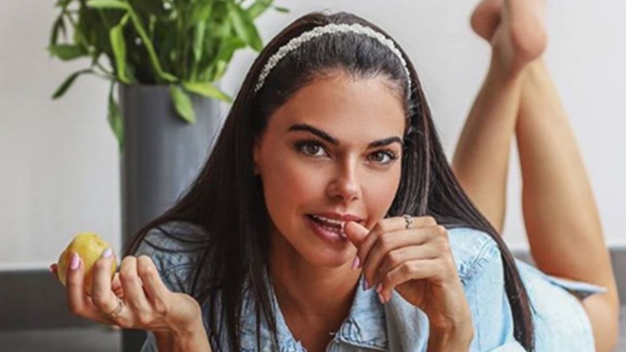 Livia Brito acalora las redes al realizar apasionada escena con galán de novelas