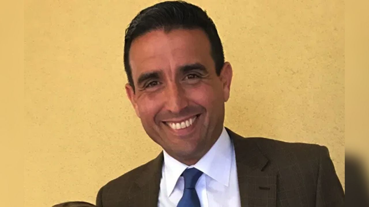 Portavoz del alcalde de Miami envía fotos íntimas a un menor y es arrestado