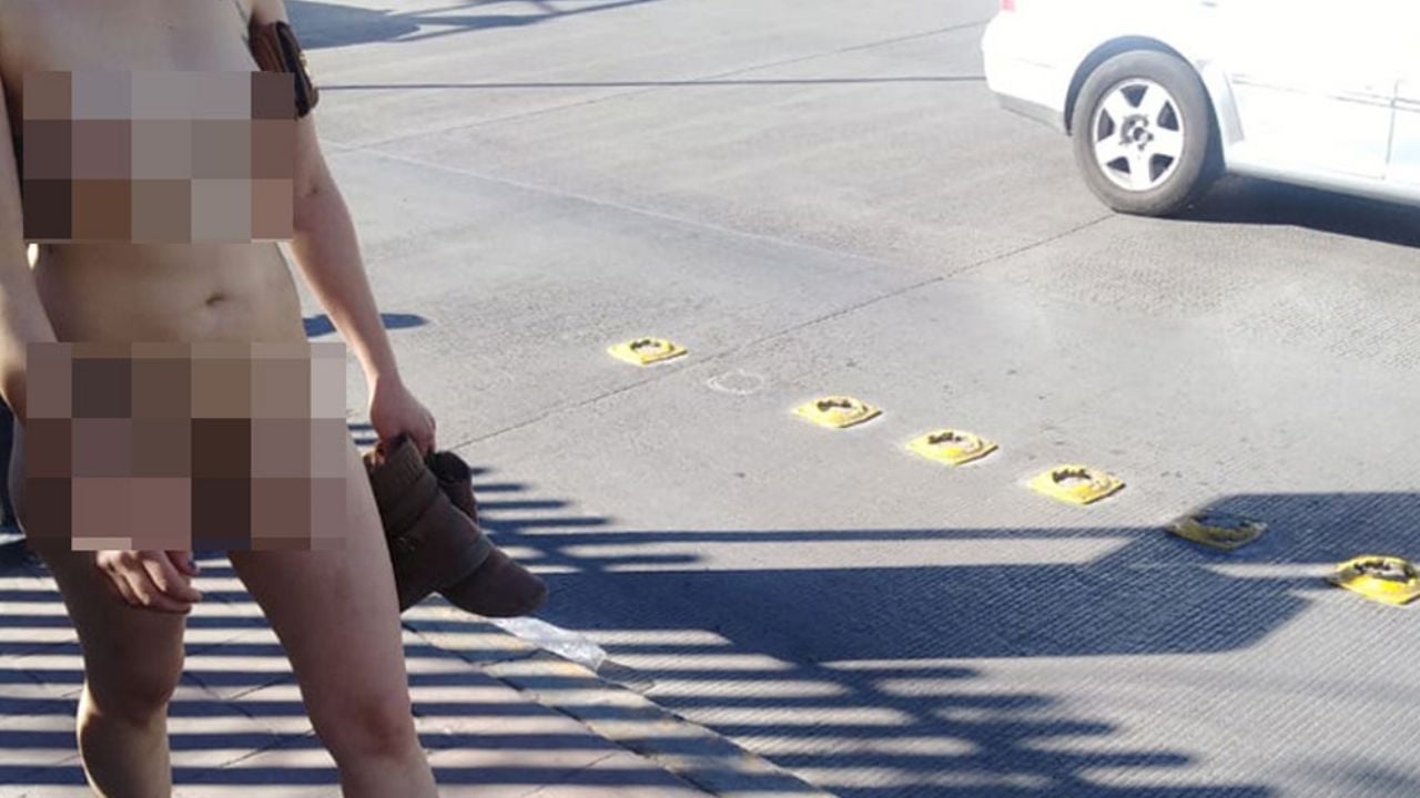 VIDEO: Mujer es captada desnuda por las calles de San Luis Potosí