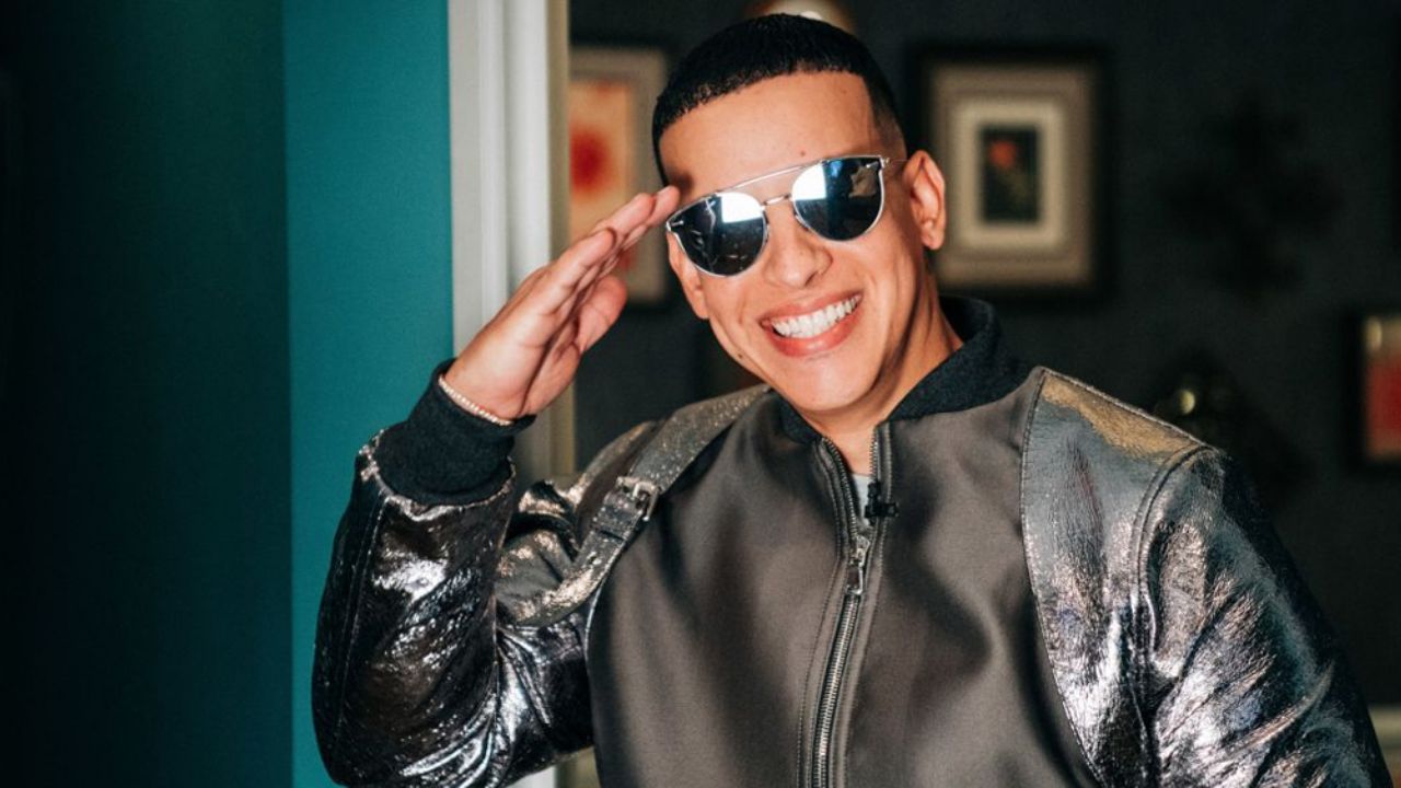 Daddy Yankee ‘revienta’ las redes con divertido video de la familia Derbez