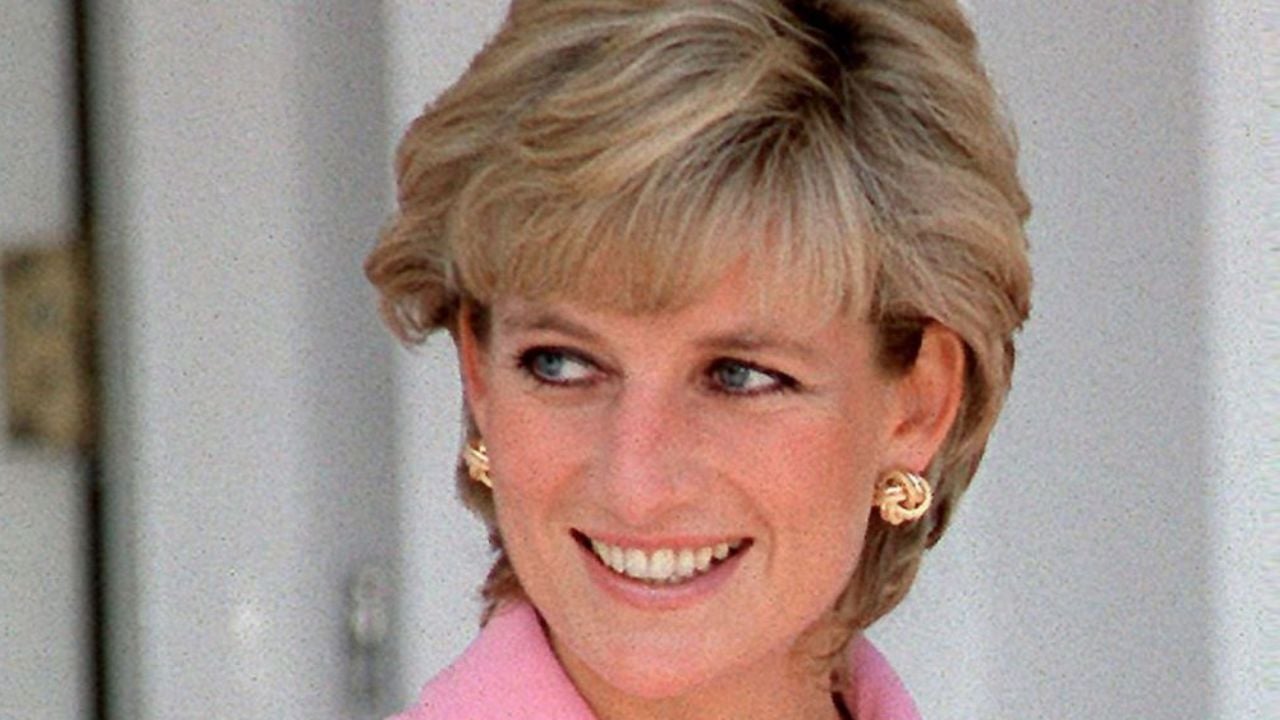 FOTO: Así se vería la Princesa Diana con sus hijos en la actualidad