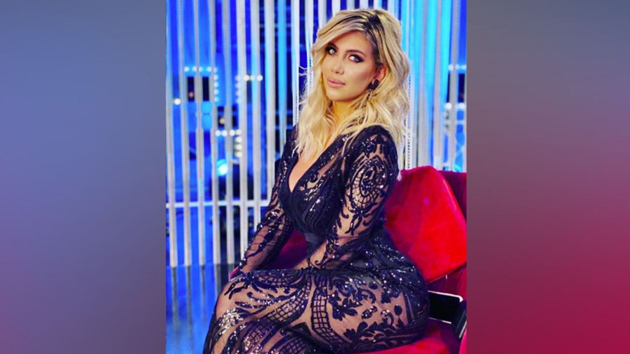 Desde la cama, Wanda Nara hipnotiza al posar topless sin pudor alguno