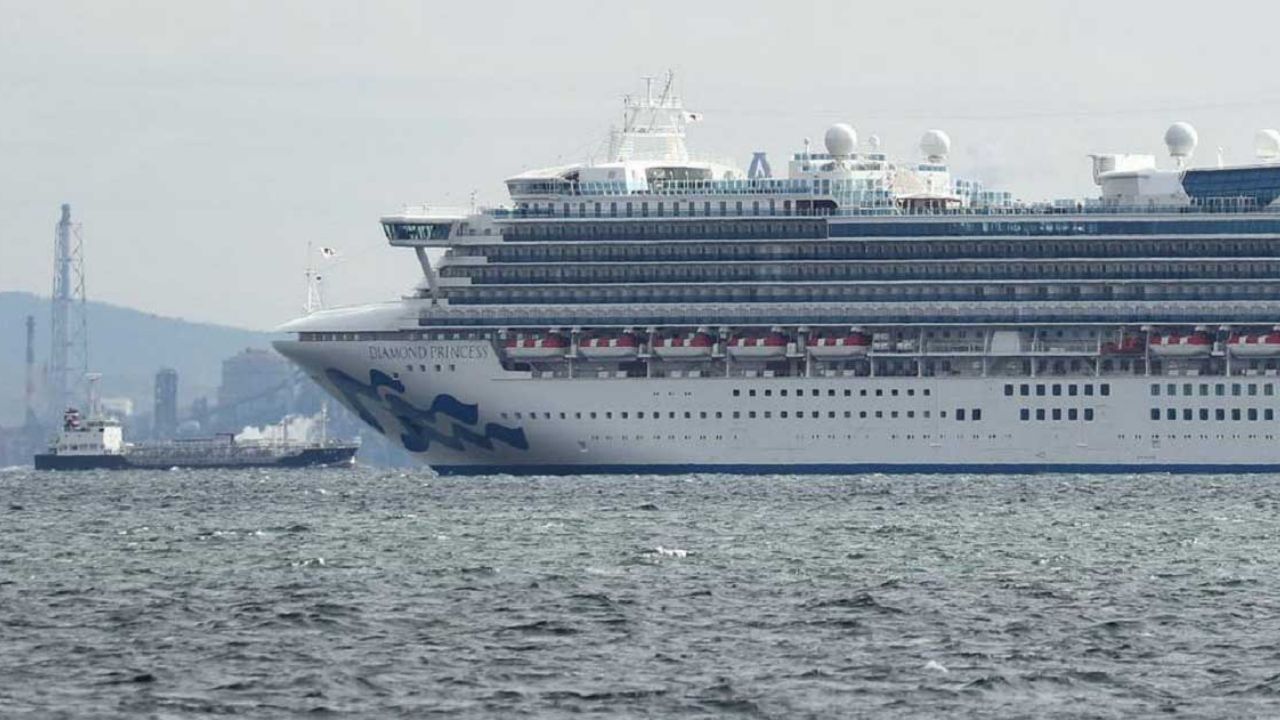 Coronavirus, imparable: Suman 64 infectados sobre crucero en Japón