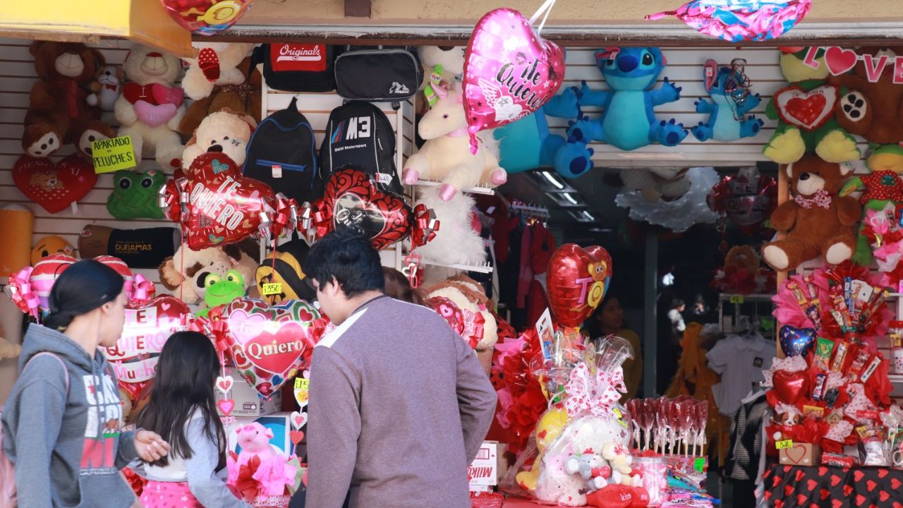 Comerciantes de Hermosillo se preparan para el 14 de febrero