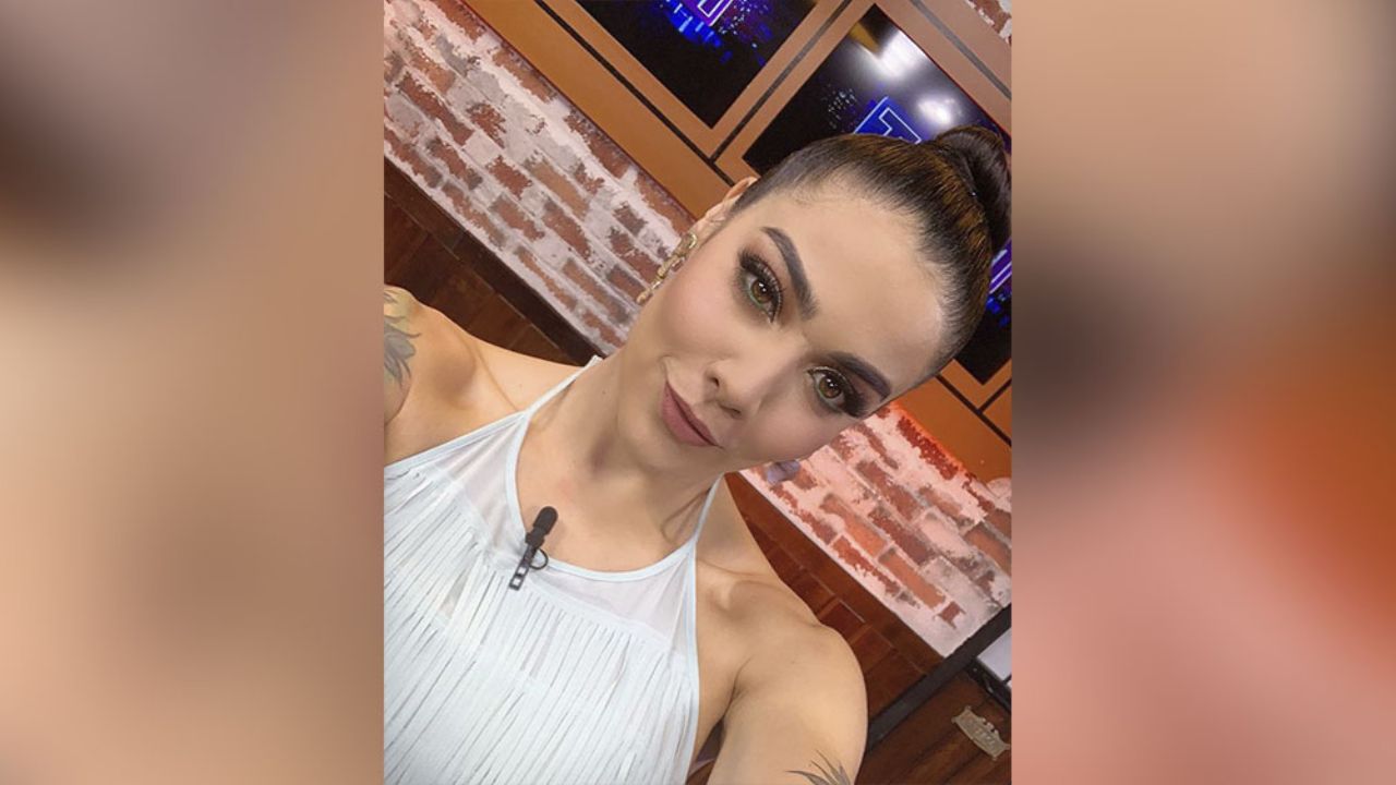 Érika Fernández celebra el inicio del fin de semana con sexy baile