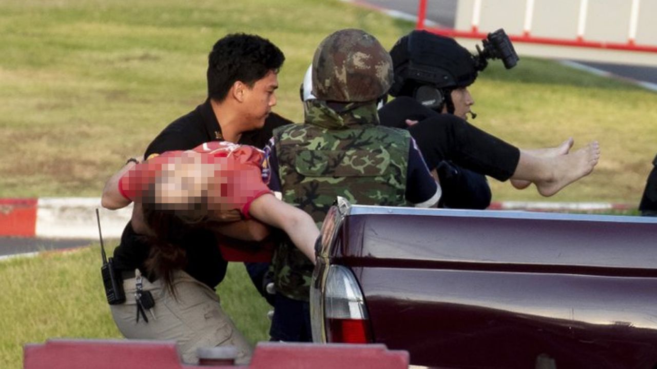 Tailandia: Suman 30 muertos tras ataque de soldado en centro comercial